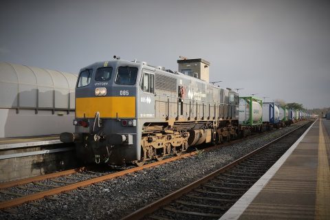 Irish Rail 071 class engine 085 in charge of the morning tanker service from Dublin Port to Ballina