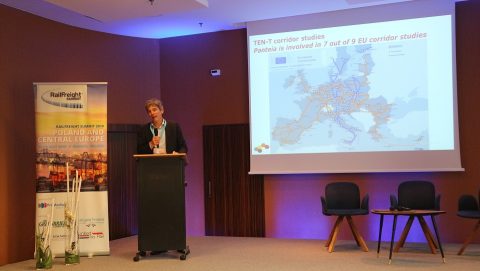 Adriaan Roest Crollius speaks at RailFreight Summit 2019, source: RailFreight