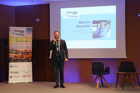 Marcin Osowski speaks at RailFreight Summit 2019, source: RailFreight